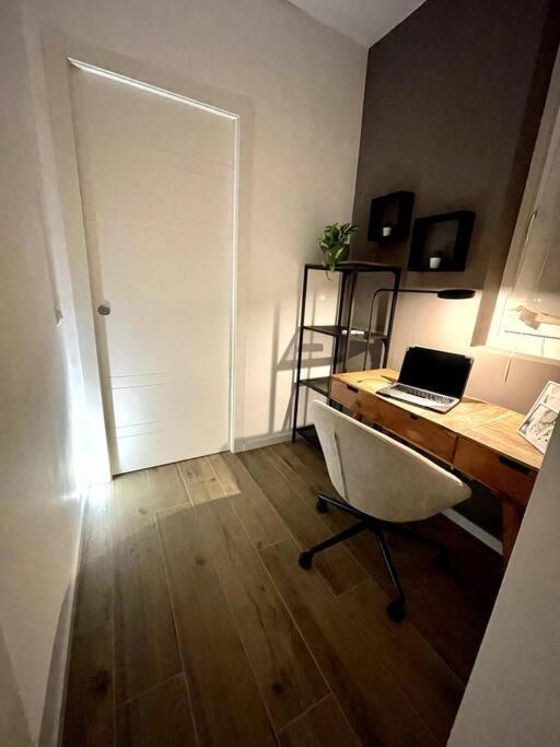 شقة Guest Planet - Stylish Flat Bisceglie M1 ميلان المظهر الخارجي الصورة