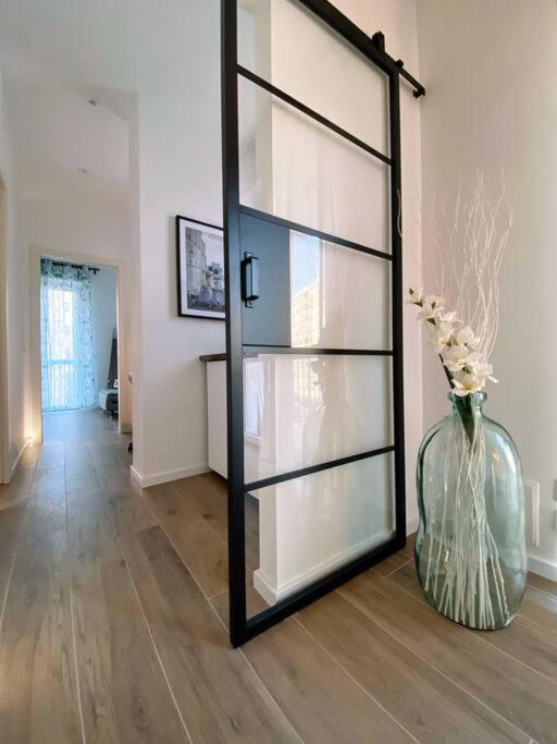 شقة Guest Planet - Stylish Flat Bisceglie M1 ميلان المظهر الخارجي الصورة